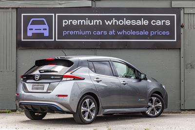 2017 Nissan Leaf - Thumbnail