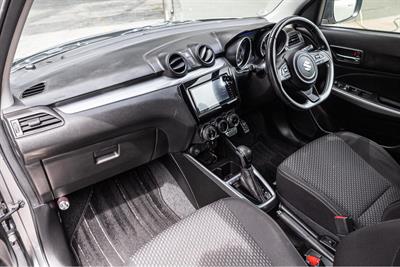 2017 Suzuki Swift - Thumbnail