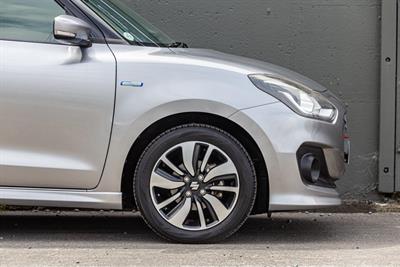 2017 Suzuki Swift - Thumbnail