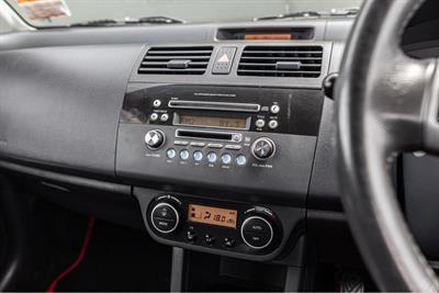 2008 Suzuki Swift - Thumbnail