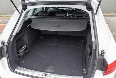 2017 Audi A4 AVANT 4WD - Thumbnail