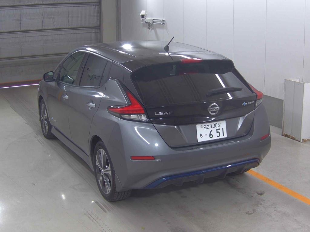 2018 NISSAN LEAF
