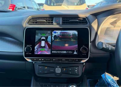 2023 Nissan Leaf - Thumbnail