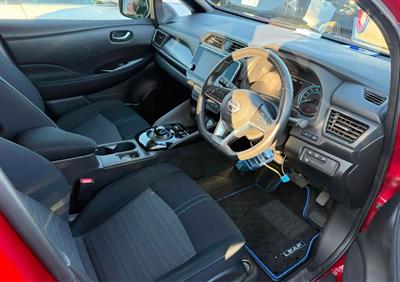 2023 Nissan Leaf - Thumbnail