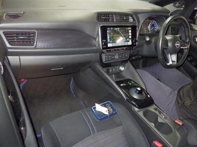 2023 Nissan Leaf - Thumbnail