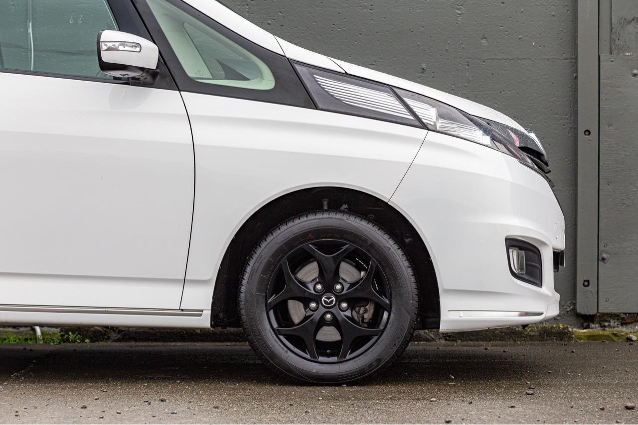 2013 MAZDA BIANTE