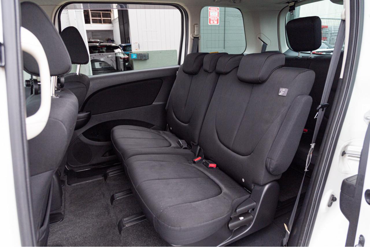 2013 MAZDA BIANTE