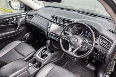 2017 Nissan X-Trail - Thumbnail