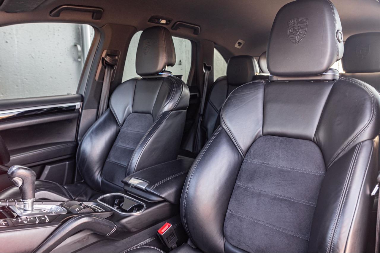 2017 Porsche CAYENNE 4WD