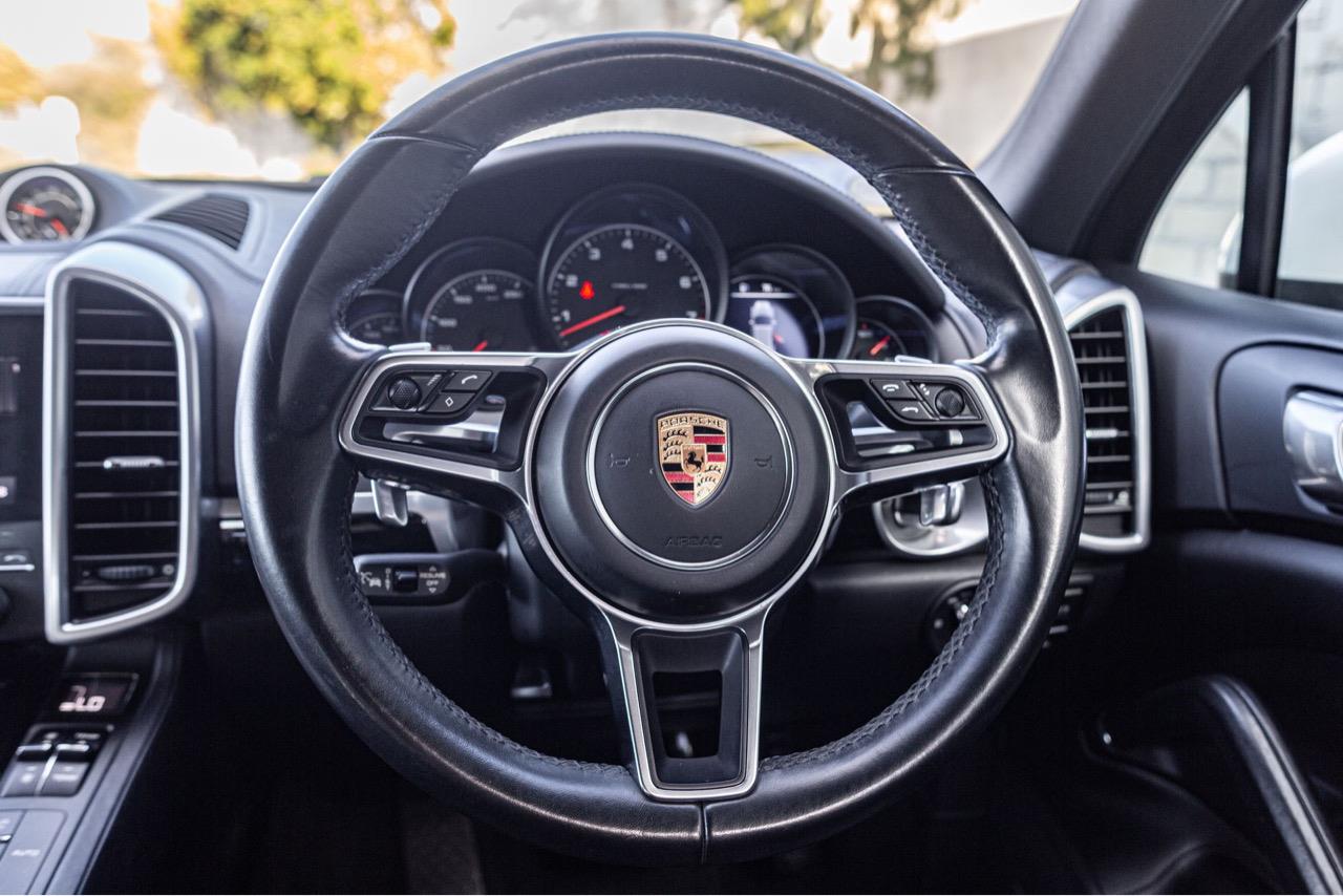 2017 Porsche CAYENNE 4WD