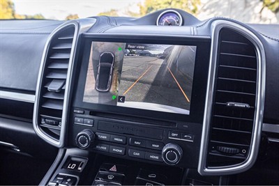 2017 Porsche CAYENNE 4WD - Thumbnail