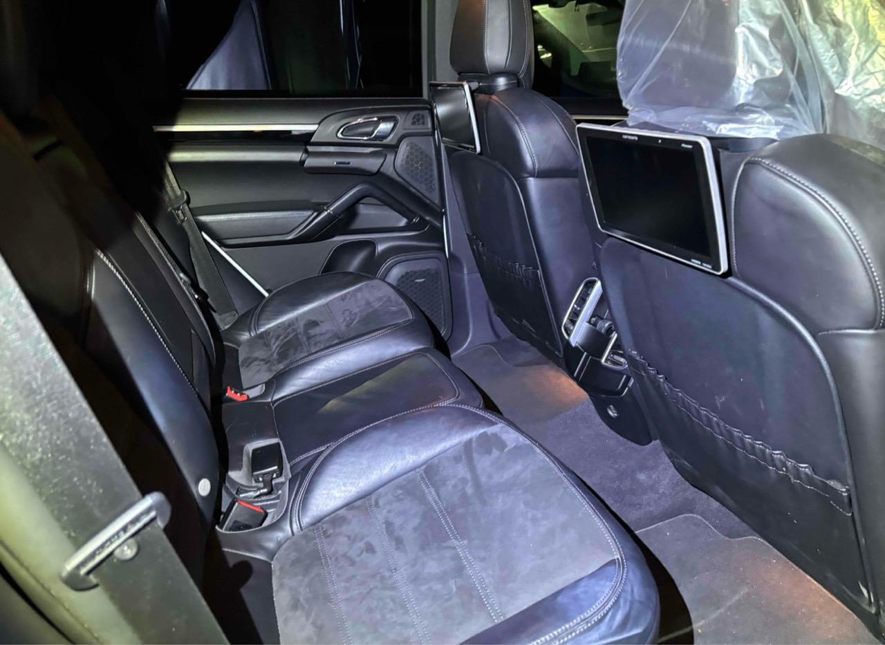 2017 Porsche CAYENNE 4WD