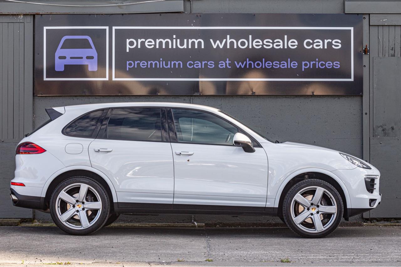 2017 Porsche CAYENNE 4WD