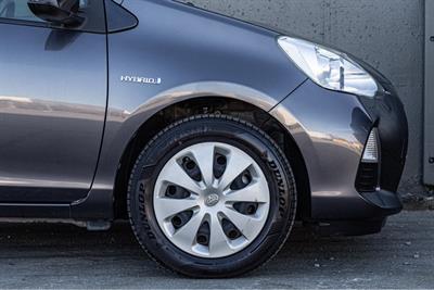 2014 Toyota AQUA - Thumbnail