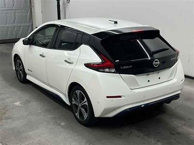 2017 Nissan Leaf - Thumbnail