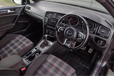 2014 Volkswagen GOLF GTI - Thumbnail