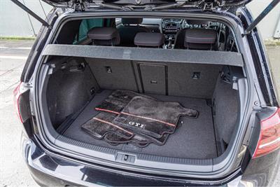 2014 Volkswagen GOLF GTI - Thumbnail