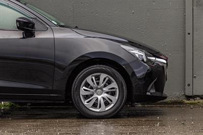 2015 Mazda Demio - Thumbnail