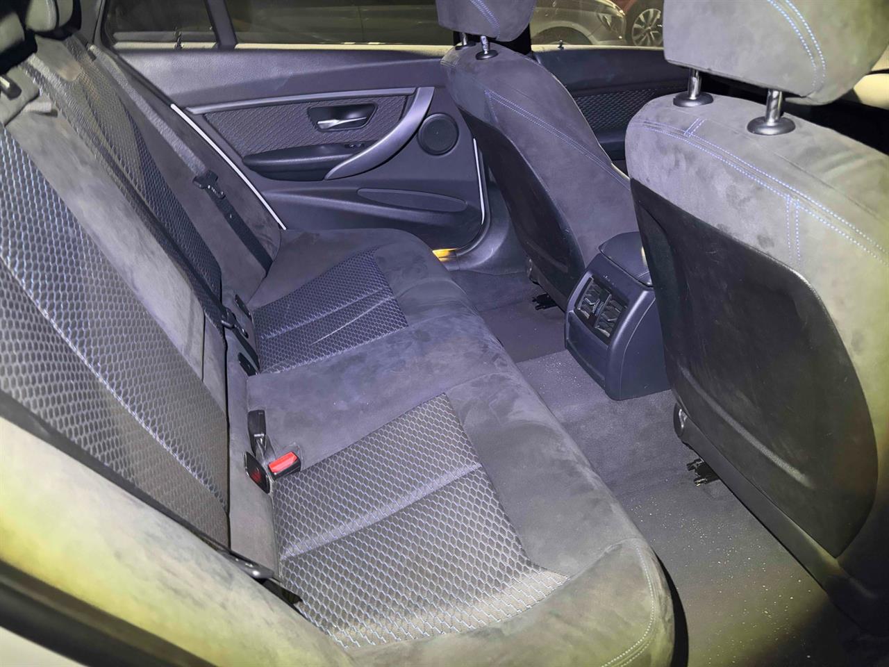 2013 BMW 320