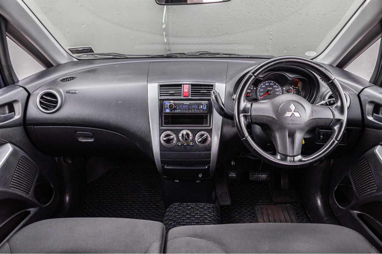 2010 Mitsubishi COLT PLUS