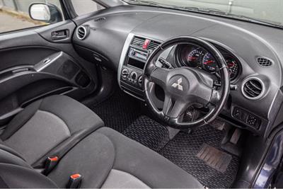 2010 Mitsubishi COLT PLUS - Thumbnail