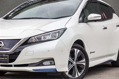 2018 Nissan Leaf - Thumbnail
