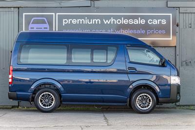 2020 Toyota HIACE - Thumbnail