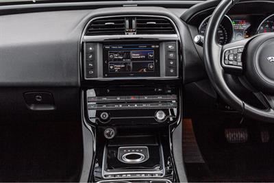 2015 Jaguar XE - Thumbnail