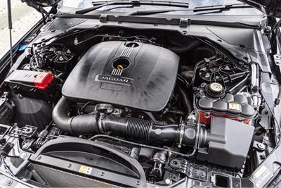 2015 Jaguar XE - Thumbnail