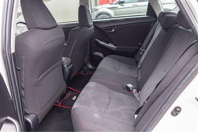 2014 Toyota Prius - Thumbnail