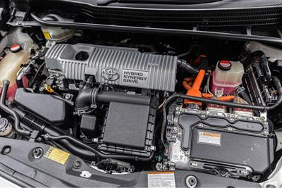 2014 Toyota Prius - Thumbnail