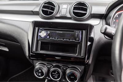 2017 Suzuki Swift - Thumbnail