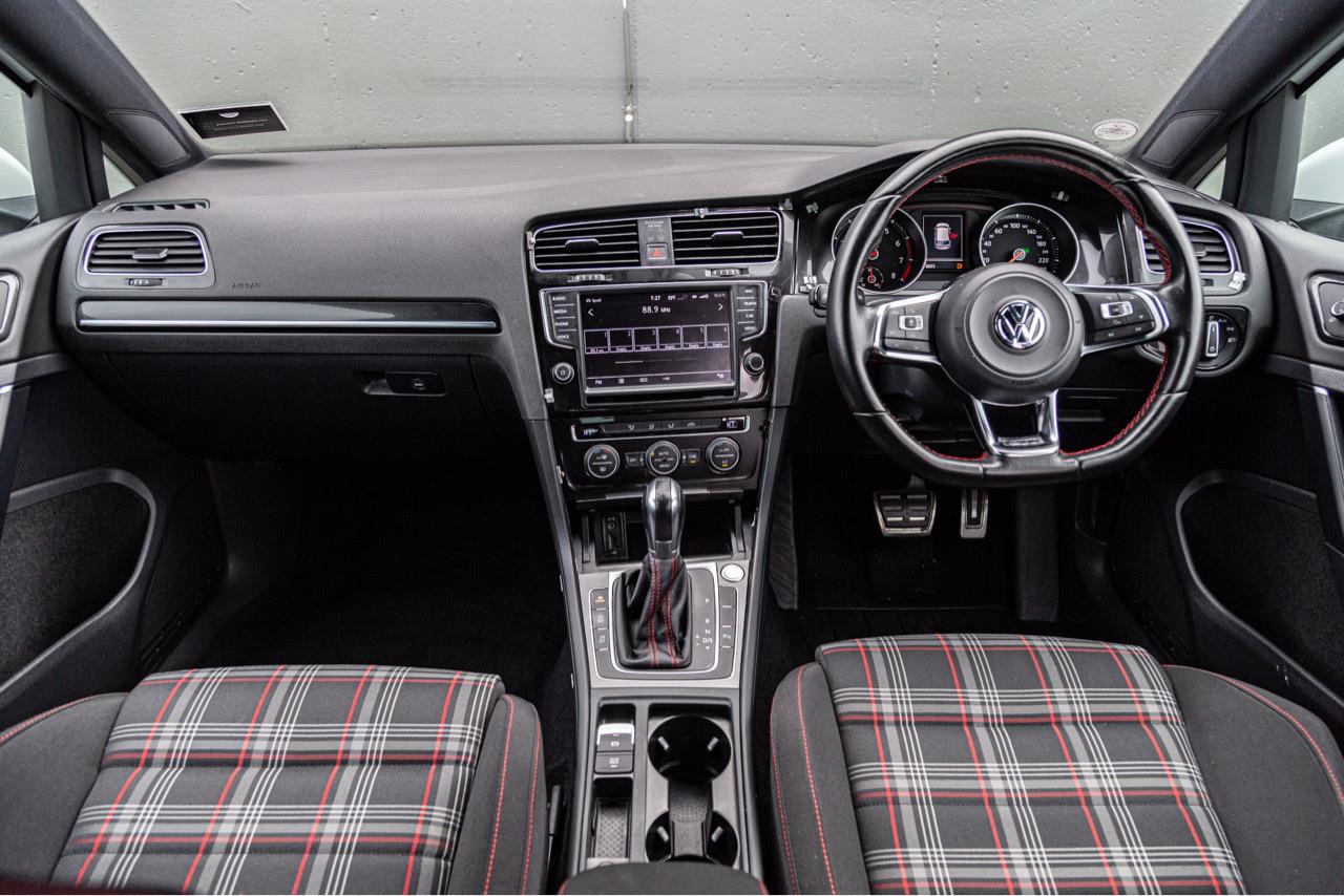 2015 Volkswagen GOLF GTI
