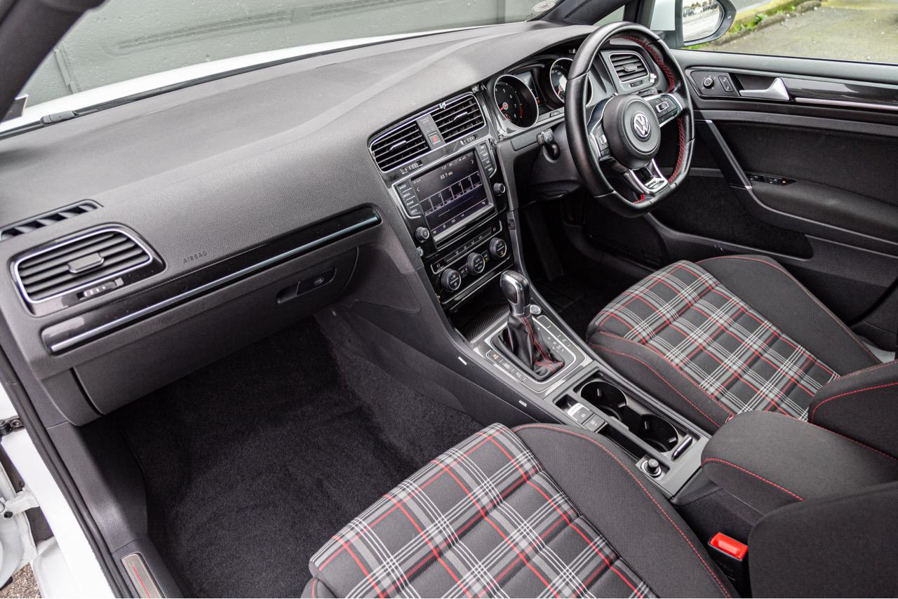 2015 Volkswagen GOLF GTI