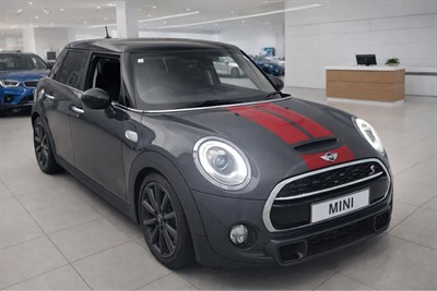 2017 BMW MINI MINI - Thumbnail