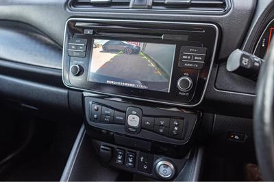 2017 Nissan Leaf - Thumbnail