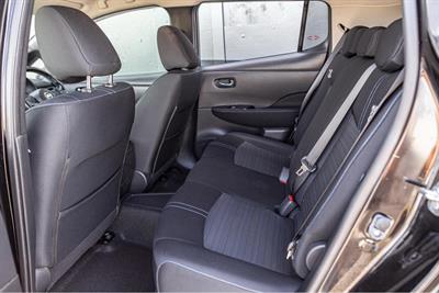 2017 Nissan Leaf - Thumbnail