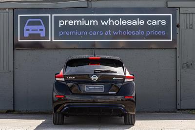 2017 Nissan Leaf - Thumbnail