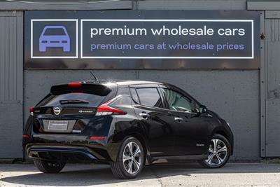 2017 Nissan Leaf - Thumbnail