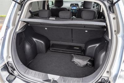 2014 Nissan Leaf - Thumbnail